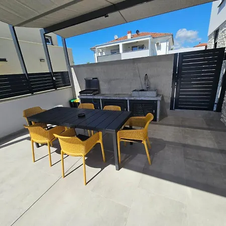 Mi - Modern With Swimming Pool Villa